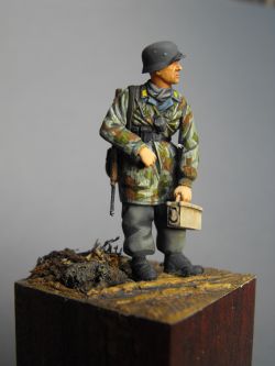 S2KW054 - Fallschirmjager Ardennes 1944